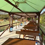 комплекс тополица -the Beautiful View Lodge Aytos
